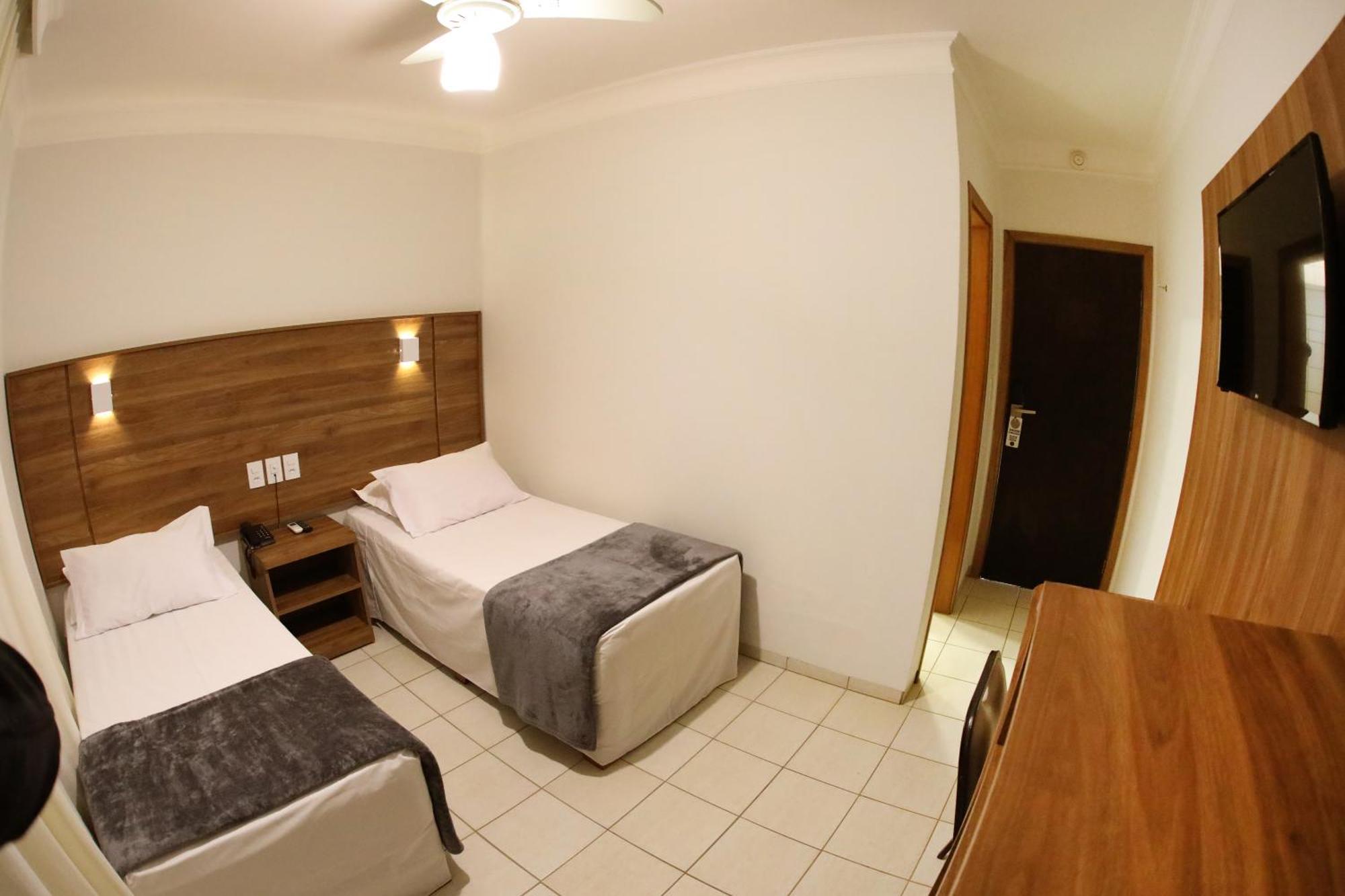 Hotel Roda D'Agua Andradina 客房 照片